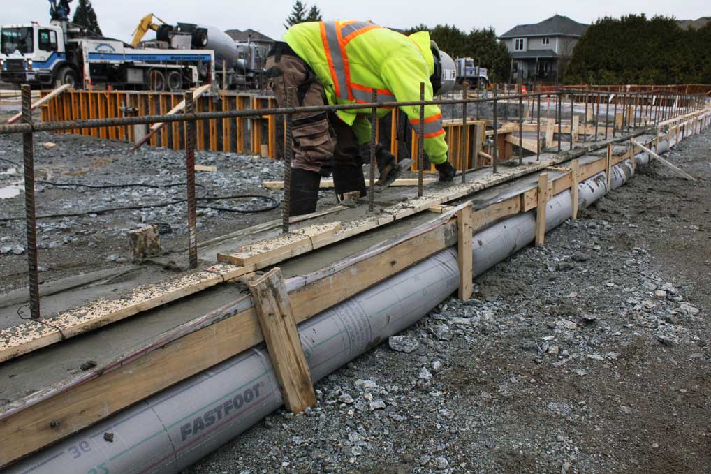 Screeding top of footing