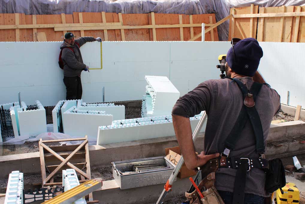 Leveling the wall using a laser